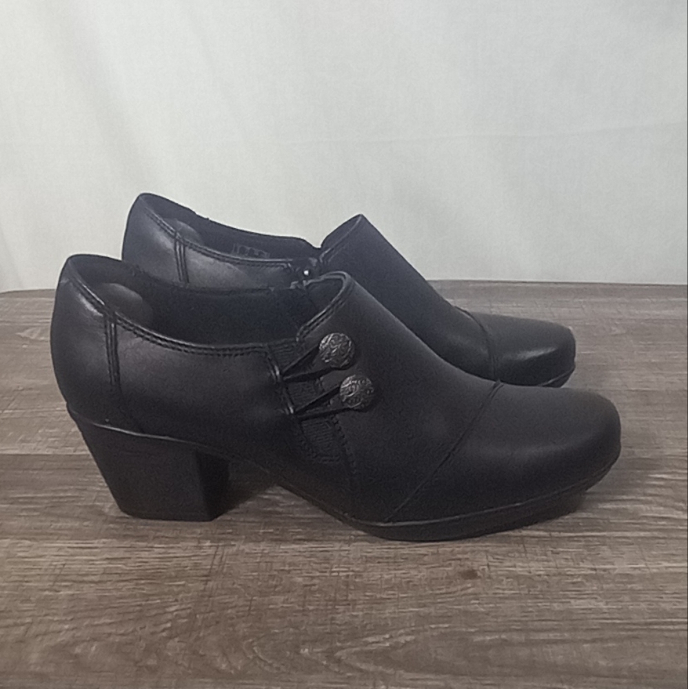 Clarks Black Emslie Warren Leather Booties Size 7.5M